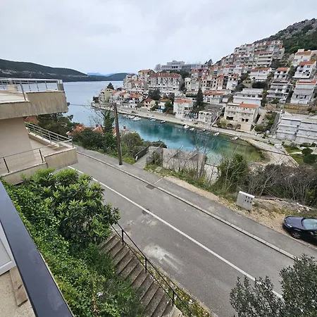 Apartman Perla *
